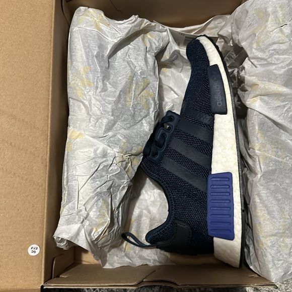 Adidas NMD R1 Collegiate Navy EE6675 - Picture 9 of 10